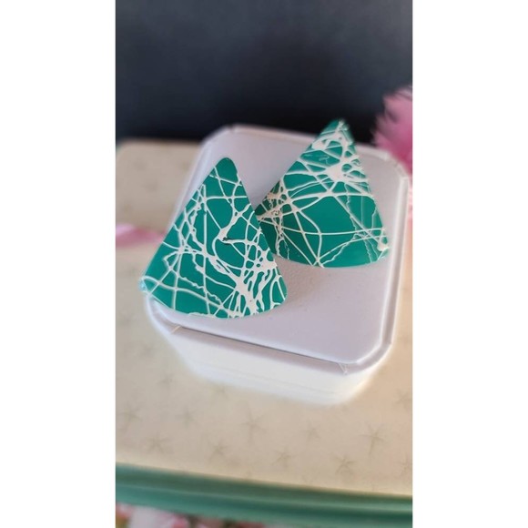 1980s Aqua and White Graffiti Triangular Earrings - Picture 2 of 10
